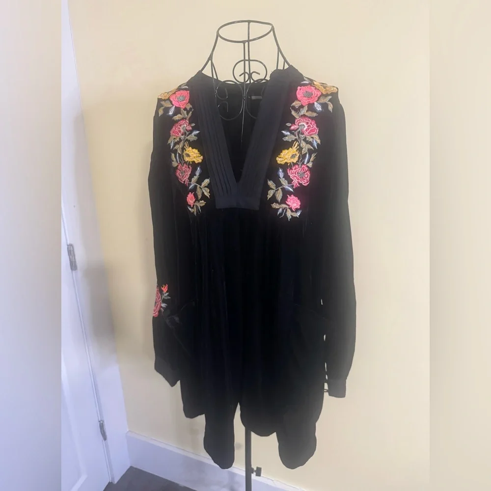 Free People Mia Embroidered Black Velvet Tunic Dress Size XS